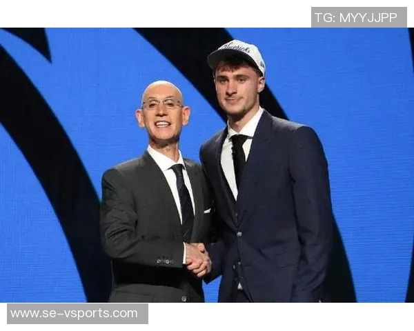 官宣:独行侠正式与新科状元库珀-弗拉格完成签约