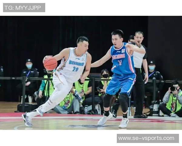 广东欲双杀四川取4连胜,杀神阿联遇上低迷哈达迪的激烈对决